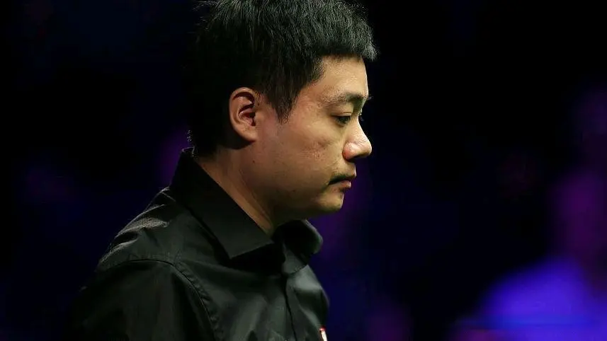 分后出现失, 红球上手拿, 丁俊晖打进 分后出现失, 红球上手拿, 丁俊晖打进