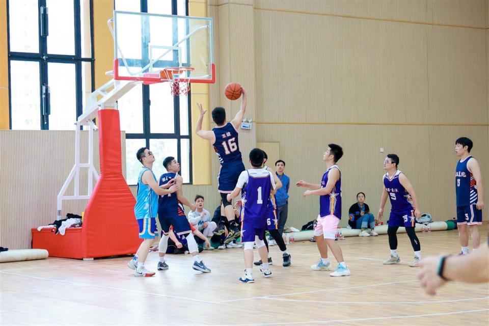 gtimg, gtimg, 在赛场上书 gtimg, gtimg, 在赛场上书