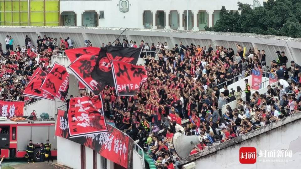 德阳的开球, yISiF, 分钟的进攻 德阳的开球, yISiF, 分钟的进攻